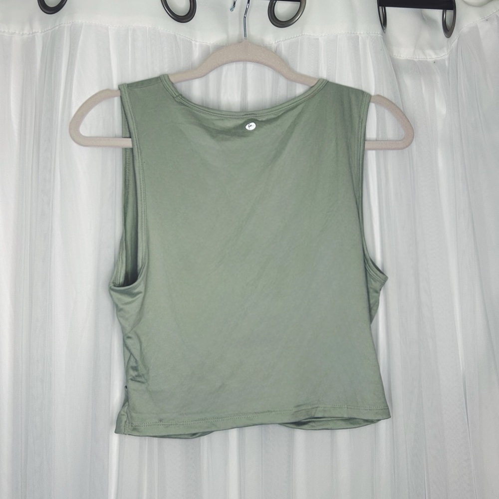 90 Degree By Reflex Green Sleeveless Crop Tank Top - Picture 2 of 3